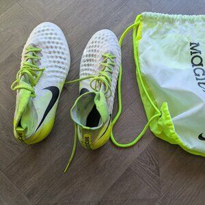 Nike Magista Obra II FG Motion Blur - White/Volt/Pure Platinum - Men's size 11.5